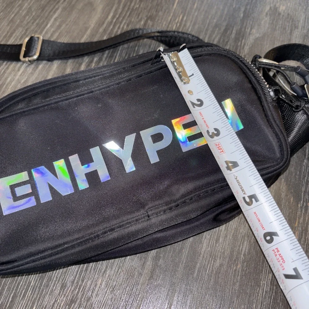 Bench/ enhypen cross
